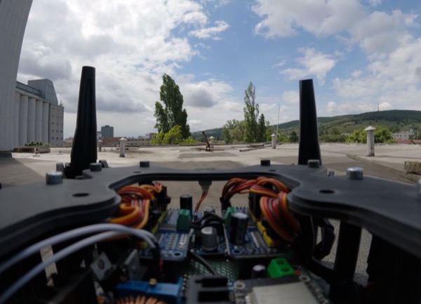 System evolutionary robot population in dark gallery space